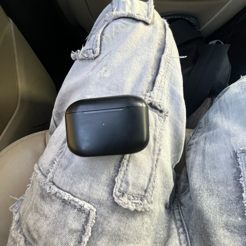 Black Wireless Earbuds Case